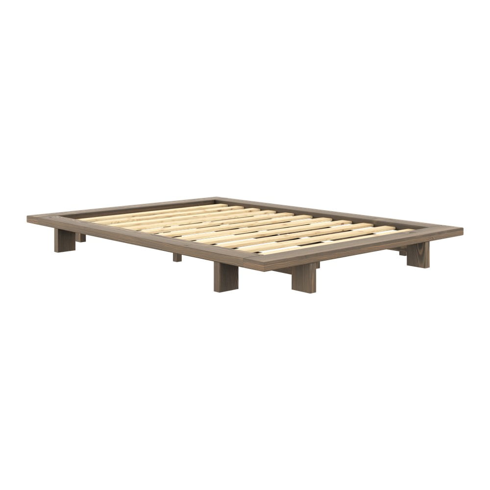 Barna borovi fenyő franciaágy ágyráccsal 140x200 cm Japan – Karup Design