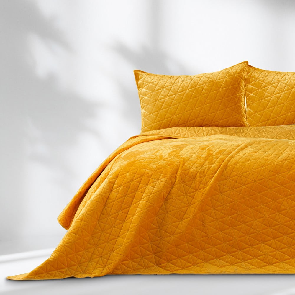 Sárga bársony steppelt ágytakaró 170x210 cm Laila – AmeliaHome