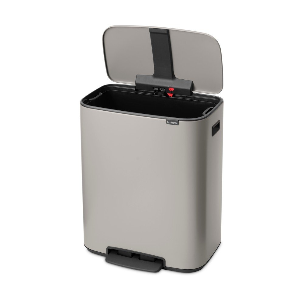 Világosszürke acél pedálos szemetes 60 l Bo – Brabantia